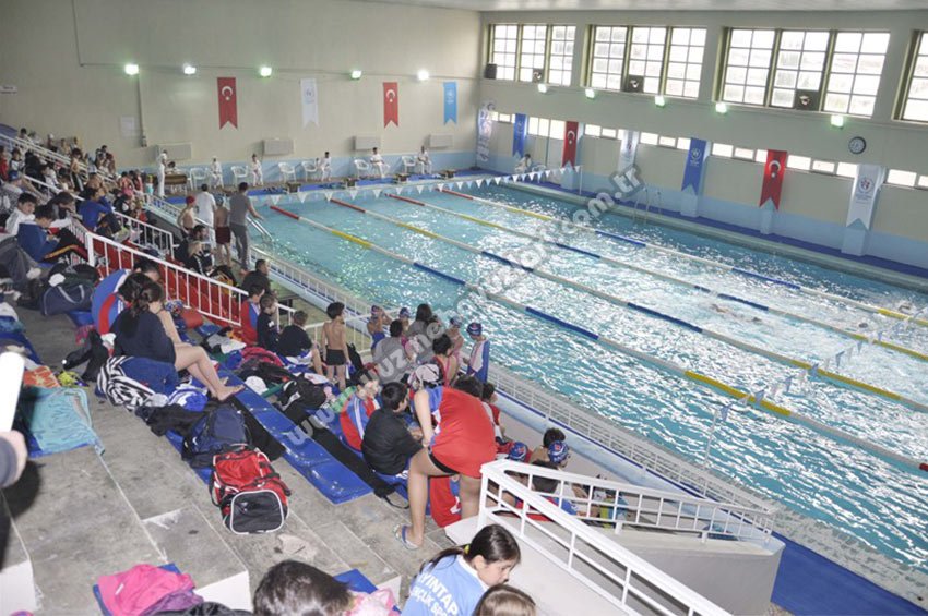 Gaziantep Gençlik ve Spor İl Müdürlüğü Kapalı Yüzme Havuzu
